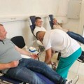 Odgovorni i humani i van dužnosti: Prijepoljski policijaci redovni u davanju krvi