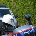 Državljanin Srbije pretučen u Austriji! Napadač ga udario gvozdenom šipkom u glavu: Žestoka svađa prerasla u težak fizički…