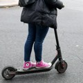 Agencija za bezbednost saobraćaja: Ne kupujte deci električne trotinete