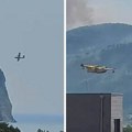 Dramatičan prizor sa crnogorske plaže: "Kanader" preleće Jadran i ispušta ogromnu količinu vode pred turistima (Video)