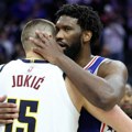 Kakav ološ! Pogledajte šta je navijač Filadelfije i Embida napisao posle povrede Nikole Jokića