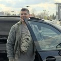 Vozač napao Slobu Radanovića, nastao potpuni haos. Urlao iz kola i psovao ga, pevač sve vreme sedeo u autu