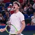Davidovič-Fokina preokretom protiv Zvereva do finala Šangaja