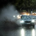 Nevreme nastavlja da parališe Beograd! Kod Sajma se stvorilo "jezero": Ogromne gužve na putu, vozila mile