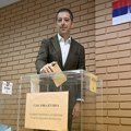 Ministar Đurić posle glasanja: Ne odlučuje se samo o budućnosti gradova i opština, već i o pravcu ukupne državne…