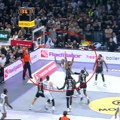 Ovako je Vil Klajburn srušio Partizan i utišao Arenu: Amerikanac pogodio neverovatan šut za trijumf Virtusa...