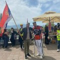 Pretučen Aleksandar Jovanov, mladić koji je na štakama pešačio sa studentima po Srbiji