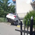 Teška saobraćajna nezgoda u Novom Pazaru: BMW oborio ženu