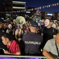 Dok je gradonačelnik pozdravljao goste na Leskovačkom karnevalu, iz pozadine se se čuli zvižduci i – ruke su vam krvave