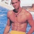 Neprepoznatljiv! Bio je magnet za žene, njegov brat ubio našu pevačicu, a evo kako danas izgleda Petar Kapisoda (foto)