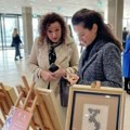 „Нит се наставља“: Додељене награде најбољим ауторима на 11. жирираној изложби „100 жена – 100 минијатура“