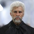Svi su se pitali ko je izborani starac sede kose na Met Gali 2026: Niko nije ni slutio da se ispod maske krije poznati mladić