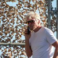 Otkriven uzrok smrti supruge milijardera: Ričard Branson se pojavio na suđenju, istraga je u toku