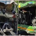 Minibus se zabio u autobus parkiran pored autoputa! U stravičnoj saobraćajki u Pakistanu 17 mrtvih, nesreću izazvala nemarnost…