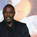 Idris Elba veruje da publika ne bi prihvatila crnog Džejmsa Bonda