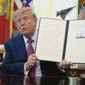 Tramp potpisao uredbu: Jezero Ontario preimenovao u „Jezero Amerika“, Kanada odmah odgovorila