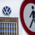 Folksvagen ispada iz indeksa Euro Stoxx 50 nakon pada akcija za više od 25 odsto