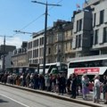 VIDEO: Koliko je Tejlor Svift popularna govori i ovaj red za tramvaj i promenjen naziv Loh Nesa
