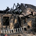Kuvali tirolske knedle, pa ostali bez kuće: Vatrogasci nisu mogli da ugase vatru i doneta je teška odluka