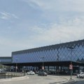Beogradski aerodrom obustavio saobraćaj, letovi preusmereni zbog oluje