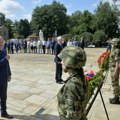 Поповић са Карповичем положио венце на Гробљу ослободилаца