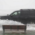 Oluja napravila haos u čitavoj zemlji: Ima mrtvih, stotine hiljada domaćinstava bez struje (foto/video)