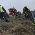 MUP: Oko 80 osoba povređeno u prevrtanju autobusa kod Sremske Mitrovice, dvoje poginulih
