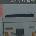 Vozač kamiona sa prikolicom jurio 121 km/h kroz naselje, testom utvrđeno da je koristio kokain (video)