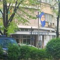 Nakon izlaska iz kafića pratio konobara, pa mu uperio pištolj
