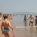 Dečak (7) iz Srbije se umalo utopio pred roditeljima: Horor na Halkidikiju, spasioci stigli u poslednjem trenutku