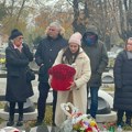 Три године од смрти џеја рамадановског: Ћерка Марија стигла са мужем, Андријана и певачева бивша жена се снажно…