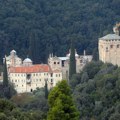 "Ovde smo se rodili, ovde ćemo i umreti": Ključa na Svetoj Gori! Policija hoće da upadne u manastir i iseli monahe, a oni…