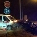 Sleteo s puta i zakucao se u banderu! Vozač hitno hospitalizovan