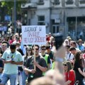 „Danas niko ne roštilja, svi dinstamo“: Transparenti koji su postali viralni na prvomajskom protestu