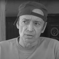 Трудна девојка на месту остала мртва, пријатељ завршио у затвору: Трагедија српског глумца, чистио кафану и умро у беди