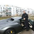 Bosanac šokirao komšiluk u Beču: Ferari od 400.000 evra parkirao na terasu!