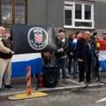 Ore se tompsonove pesme i poklič "Za dom spremni": Desničari došli pred stan gradonačelnika Zagreba, policija zatvorila put i…