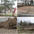 (Foto) Na radost najmlađih u somborskom parku niču sportski tereni, igrališta! Žitelji željno iščekuju kraj projekta