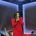 Tanja Savić zablistala na koncertu Magla Benda! Oduševila publiku, pogledajte samo ove kadrove (video)
