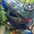 Sleteli sa puta u kanjonu Morače: Teška saobraćajna nezgoda kod Kolašina, povređeno dvoje srpskih državljana