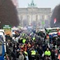 Hiljade poljoprivrednika blokirali Berlin, ministar poručio da nema dodatnog novca