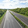 Putevi Srbije: Kineski CCCC kazniće radnika zbog zatrpavanja starih guma na auto-putu u izgradnji