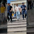 Četiri osobe privedene nakon zbora ispred Opštine Voždovac: Privedeni objavili snimak iz marice VIDEO