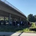 Novi Sad: Sumnjivi aktivisti iscrtavaju trobojke na Limanu