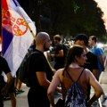 Učesnici protesta sa Novog Beograda i iz Zemuna blokrali motoput ka centru grada