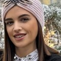 Jovana (29) se probudila sa "maglom u oku", a onda je počela da vuče nogu... Otkrivena joj je jeziva dijagnoza