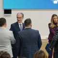 Macut i Mesarović uručili 25 rešenja o dodeli subvencija porodičnim firmama i mladima