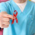 Светски дан борбе против ХИВ-а Ова болест се не преноси загрљајем На овај дан треба да говоримо истину, ширимо знање и…