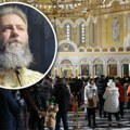 "Ne možeš tako pred Gospoda": Otac Predrag Popović zaustavio ženu na liturgiji, pa je upozorio na jednu stvar!