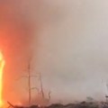 (Video) Vatreni tornado besni oko Černobilja! Ukrajinci objavili zastrašujući snimak retke pojave: Vatrogasci seli u kola i…